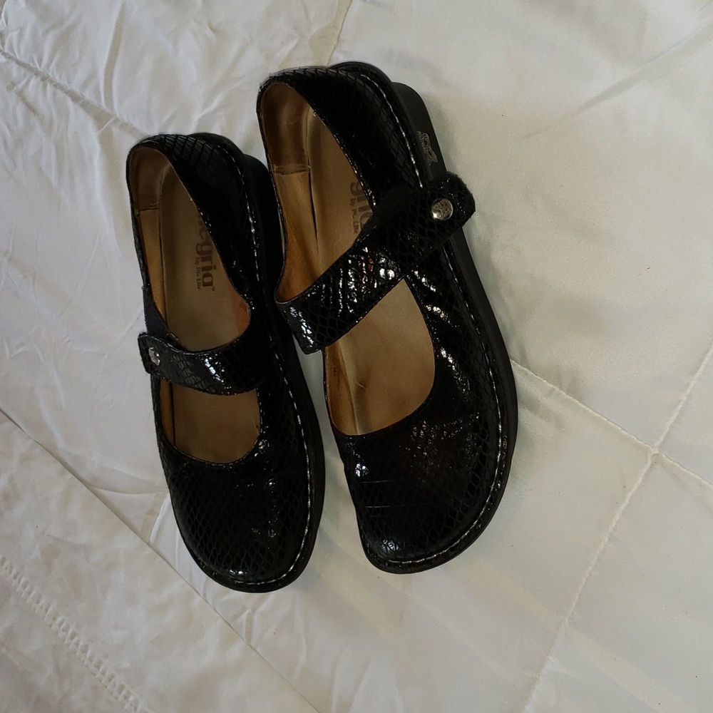 Alegria, Black, Snake Texture, Patent Mary Jane